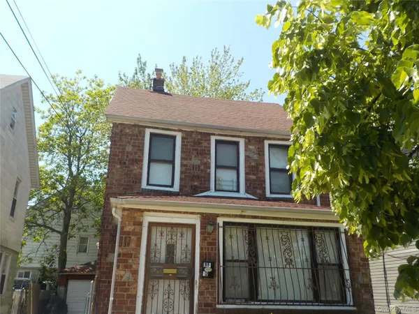 $632,500 | 113-42 194th Street | Hollis