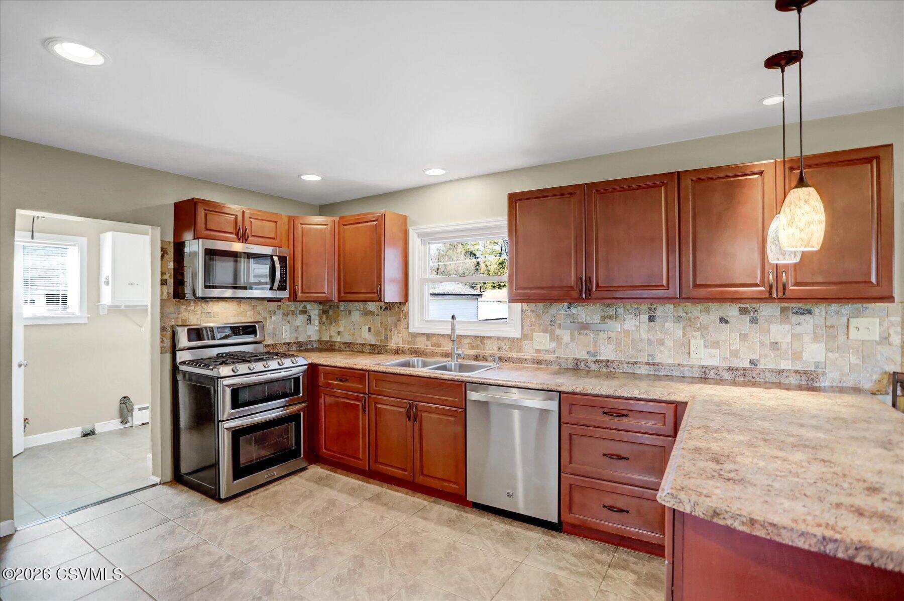 339 Walnut Street Milton, PA 17847 - Photo 8 of 45