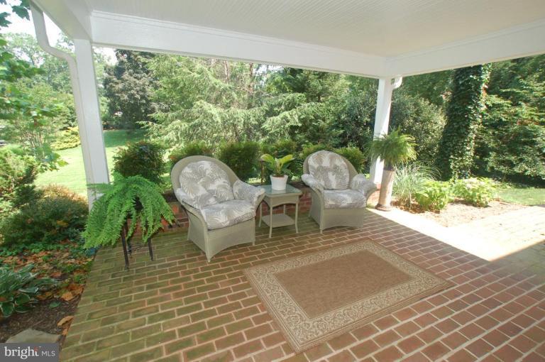 958 Melvin Road Annapolis, MD 21403 - Photo 5 of 29 Patio 2