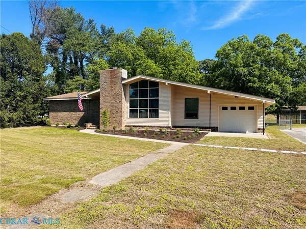 $360,000 | 550 Thompson Avenue, West Point, VA 23181