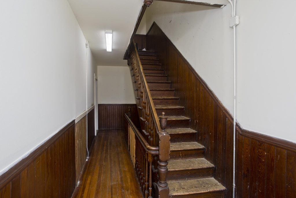 56 Pine Street Holyoke, MA 01040 - Photo 6 of 27