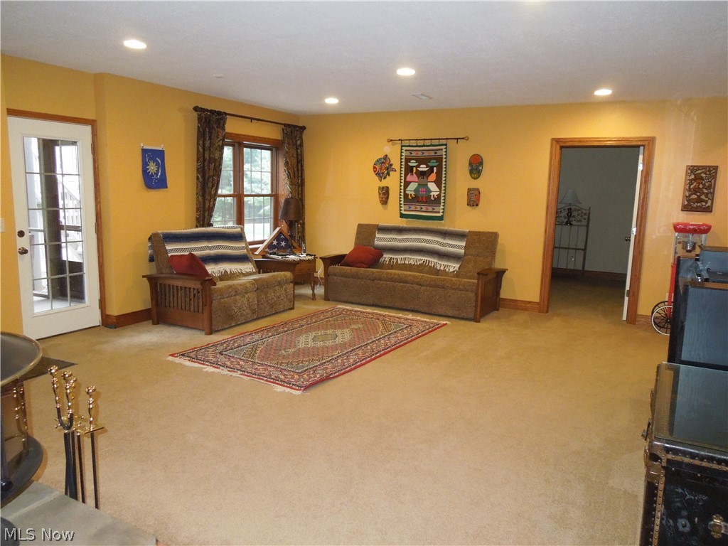 1901 Hollythorne Road Northeast Canton, OH 44721 - Photo 20 of 35 Gallery Image 20