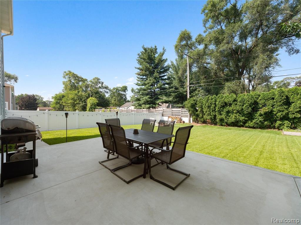 2446 Eastern Avenue Rochester Hills, MI 48307 - Photo 43 of 48