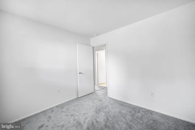 $163,900 | 32 Chiswick Drive, Lindenwold, NJ 08021