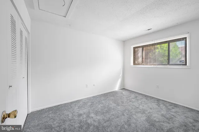 $163,900 | 32 Chiswick Drive, Lindenwold, NJ 08021