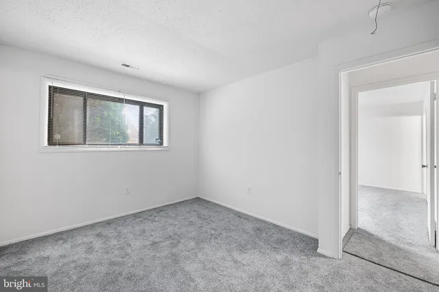 $163,900 | 32 Chiswick Drive, Lindenwold, NJ 08021