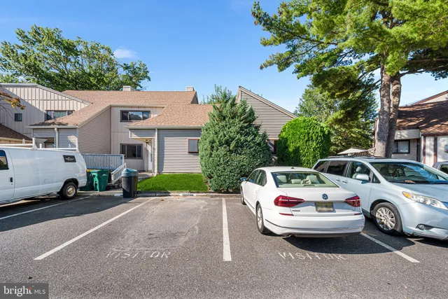 $163,900 | 32 Chiswick Drive, Lindenwold, NJ 08021