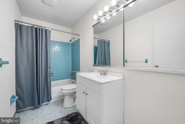 $163,900 | 32 Chiswick Drive, Lindenwold, NJ 08021