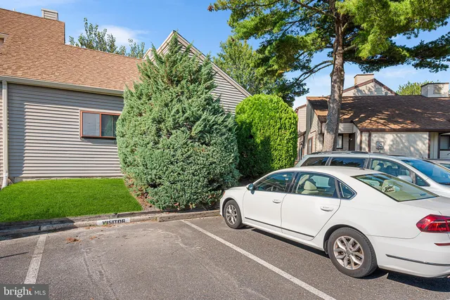 $163,900 | 32 Chiswick Drive, Lindenwold, NJ 08021