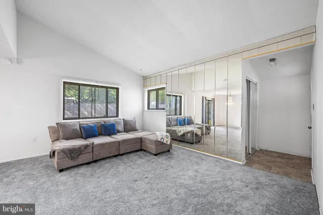 $163,900 | 32 Chiswick Drive, Lindenwold, NJ 08021