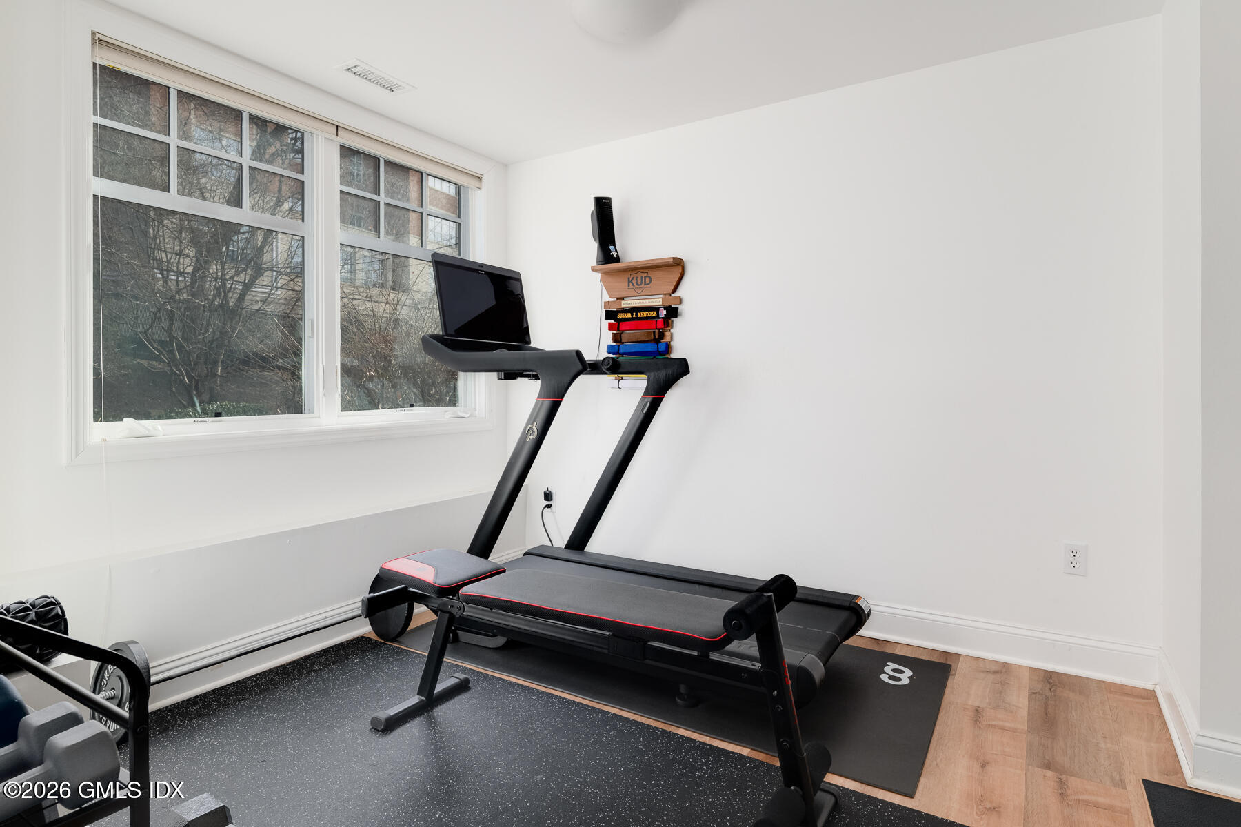 51 Glen Road Greenwich, CT 06830 - Photo 16 of 27 3rd BR