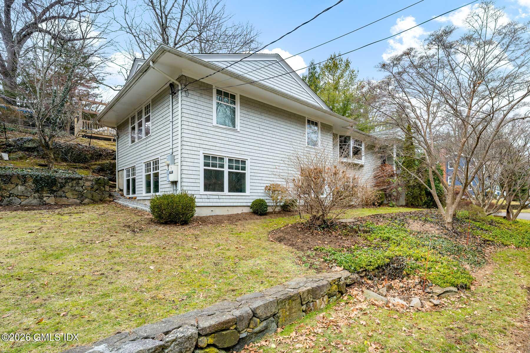 51 Glen Road Greenwich, CT 06830 - Photo 23 of 27 side corner