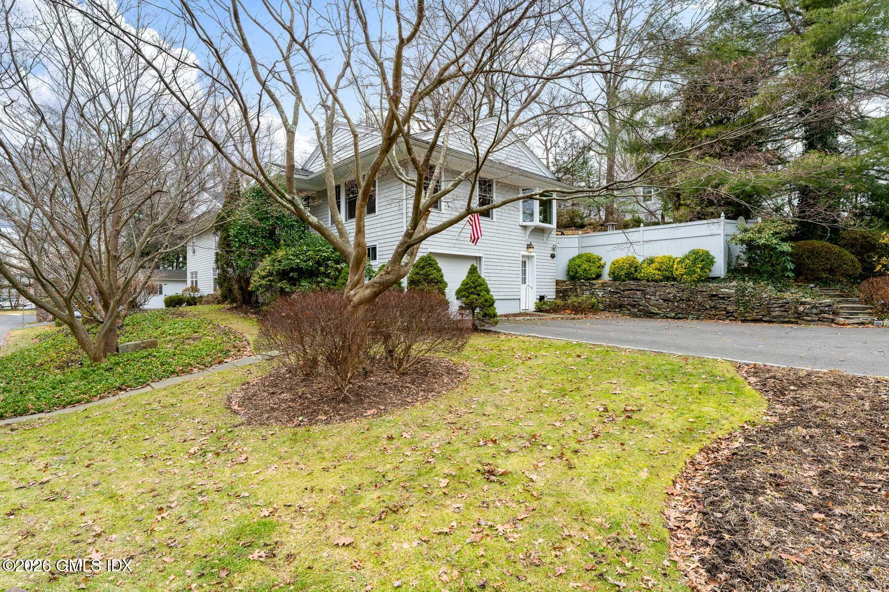 51 Glen Road Greenwich, CT 06830 - Photo 24 of 27 Garage