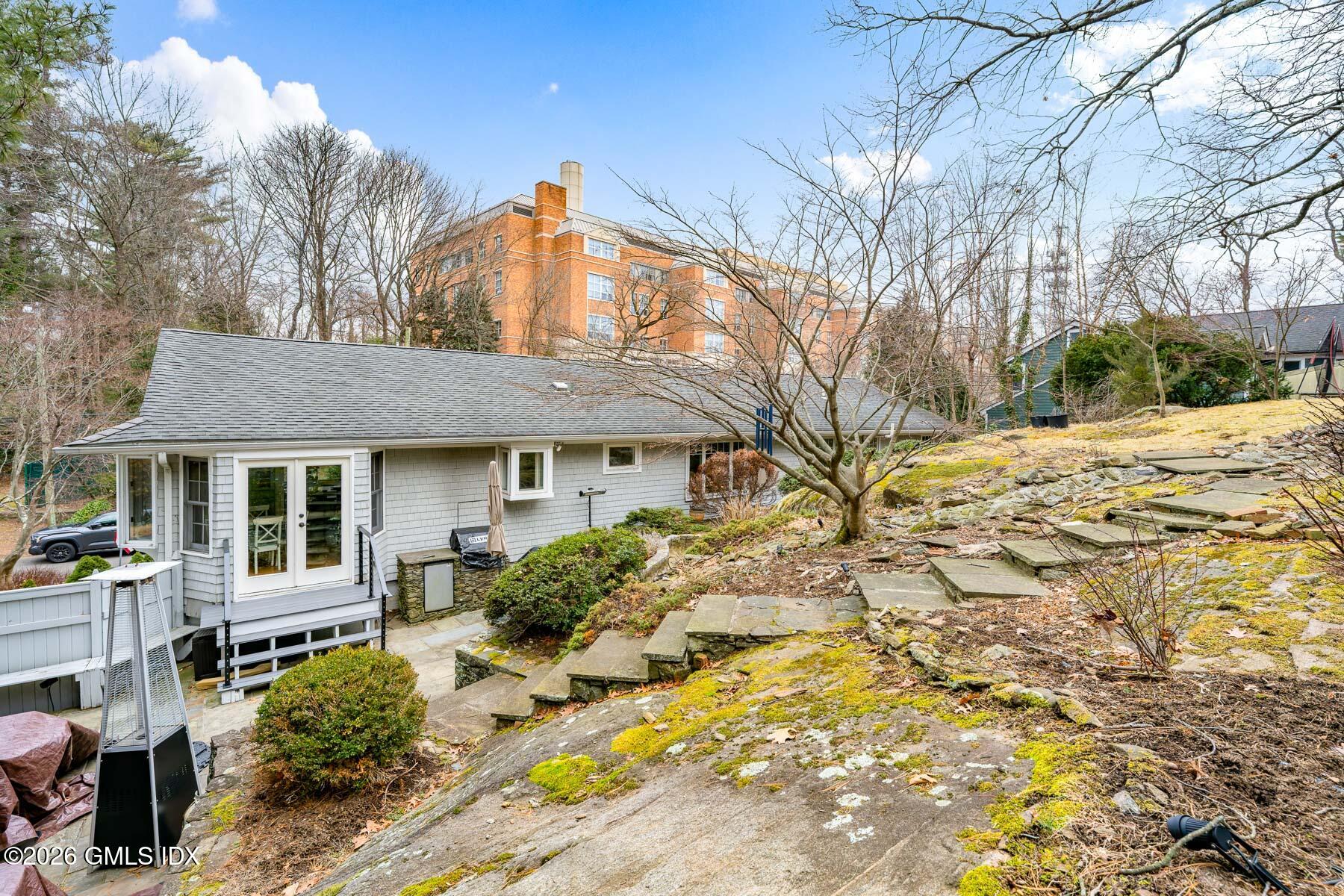 51 Glen Road Greenwich, CT 06830 - Photo 26 of 27 grill area