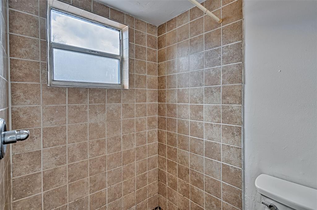 8204 Southwest 13th Road Gainesville, FL 32607 - Photo 17 of 36