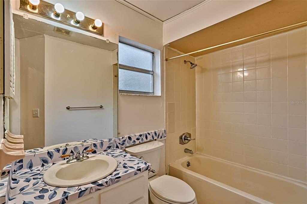 8204 Southwest 13th Road Gainesville, FL 32607 - Photo 21 of 36