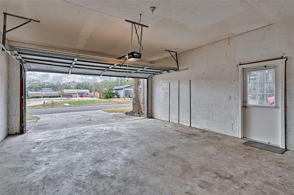 8204 Southwest 13th Road Gainesville, FL 32607 - Photo 24 of 36