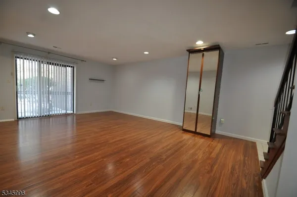 $549,000 | 1404 Edison Glen Terrace, Unit 1404, Edison, NJ 08837