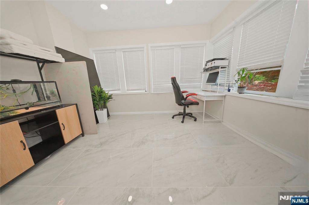 596 Moonachie Avenue Wood-Ridge, NJ 07075 - Photo 8 of 14