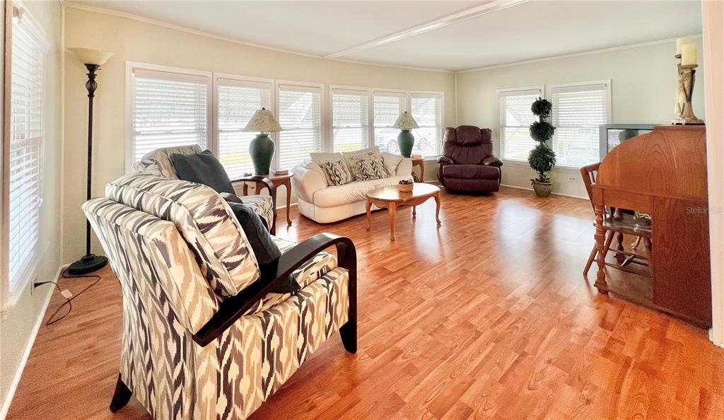 1100 South Belcher Road, Unit 645 Largo, FL 33771 - Photo 8 of 63 Front living room
