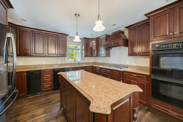 $4,500 | 7 Dutton Road, Pelham, NH 03076