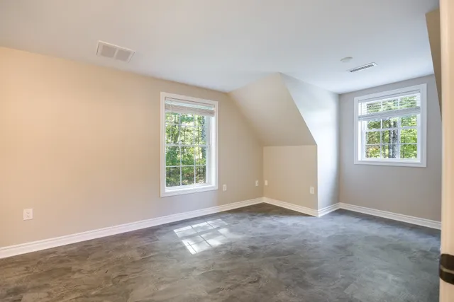 $4,500 | 7 Dutton Road, Pelham, NH 03076