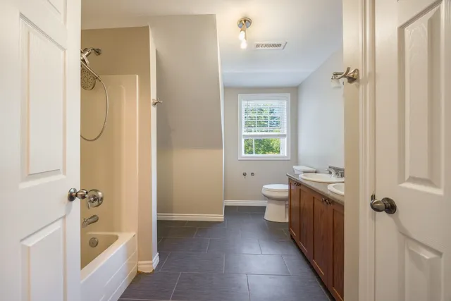 $4,500 | 7 Dutton Road, Pelham, NH 03076