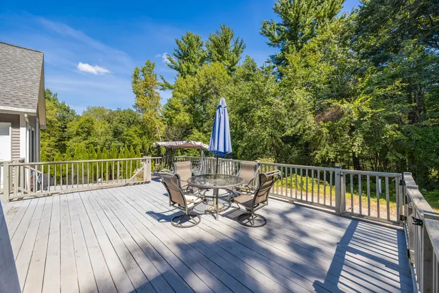 $4,500 | 7 Dutton Road, Pelham, NH 03076