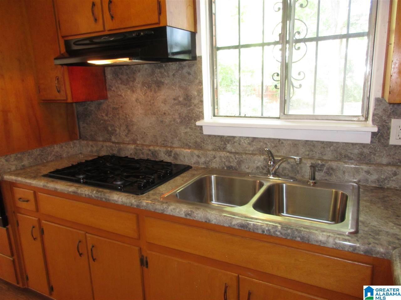 812 Goldwire Way Southwest Birmingham, AL 35211 - Photo 10 of 29