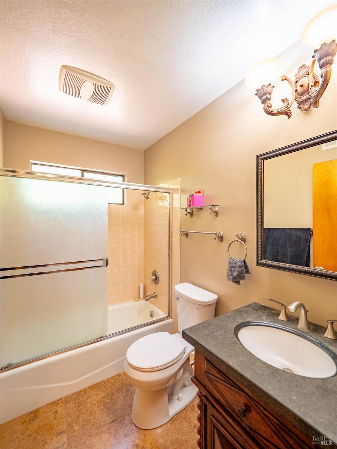 7701 Signal Ridge Road Philo, CA 95466 - Photo 19 of 32 A full Bath completes the lower level.