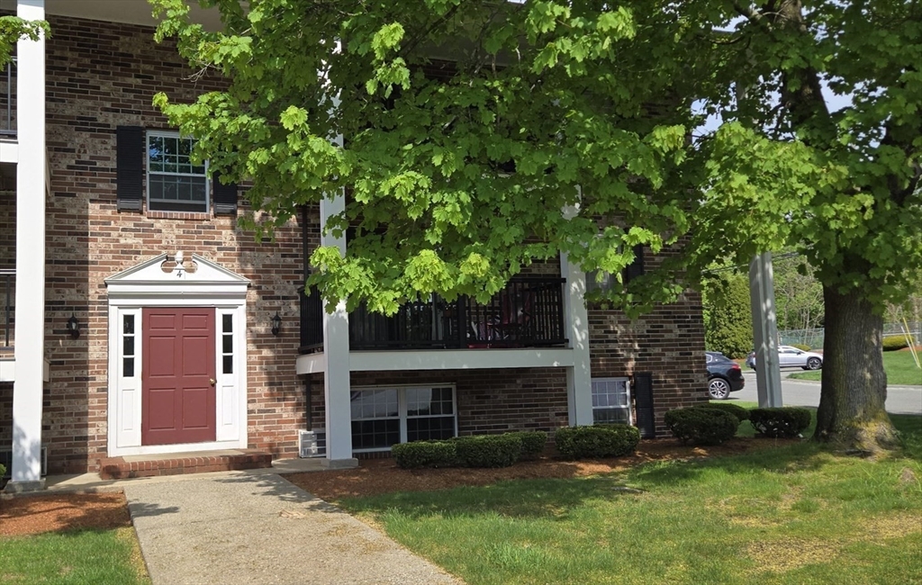 4 Walker Road, Unit 2 North Andover, MA 01845 - Photo 1 of 16 Gallery Image 1