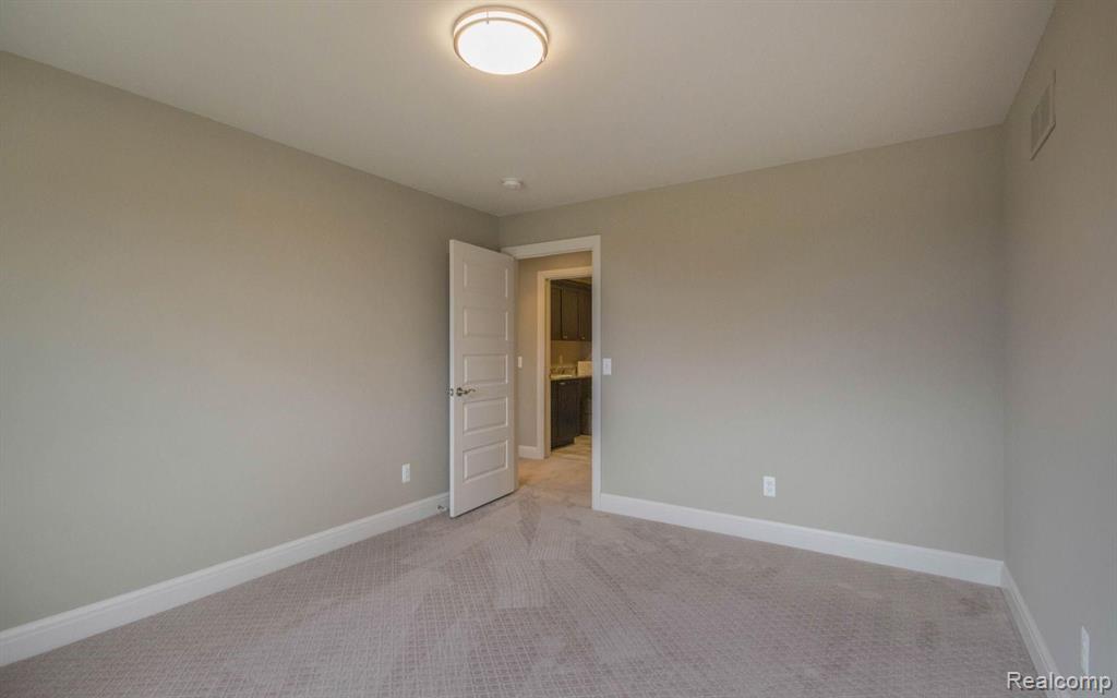 1705 Traceky Rochester, MI 48306 - Photo 36 of 39