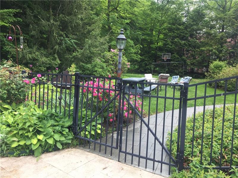 17 Way Hollow Road Sewickley, PA 15143 - Photo 1 of 1 Gallery Image 1