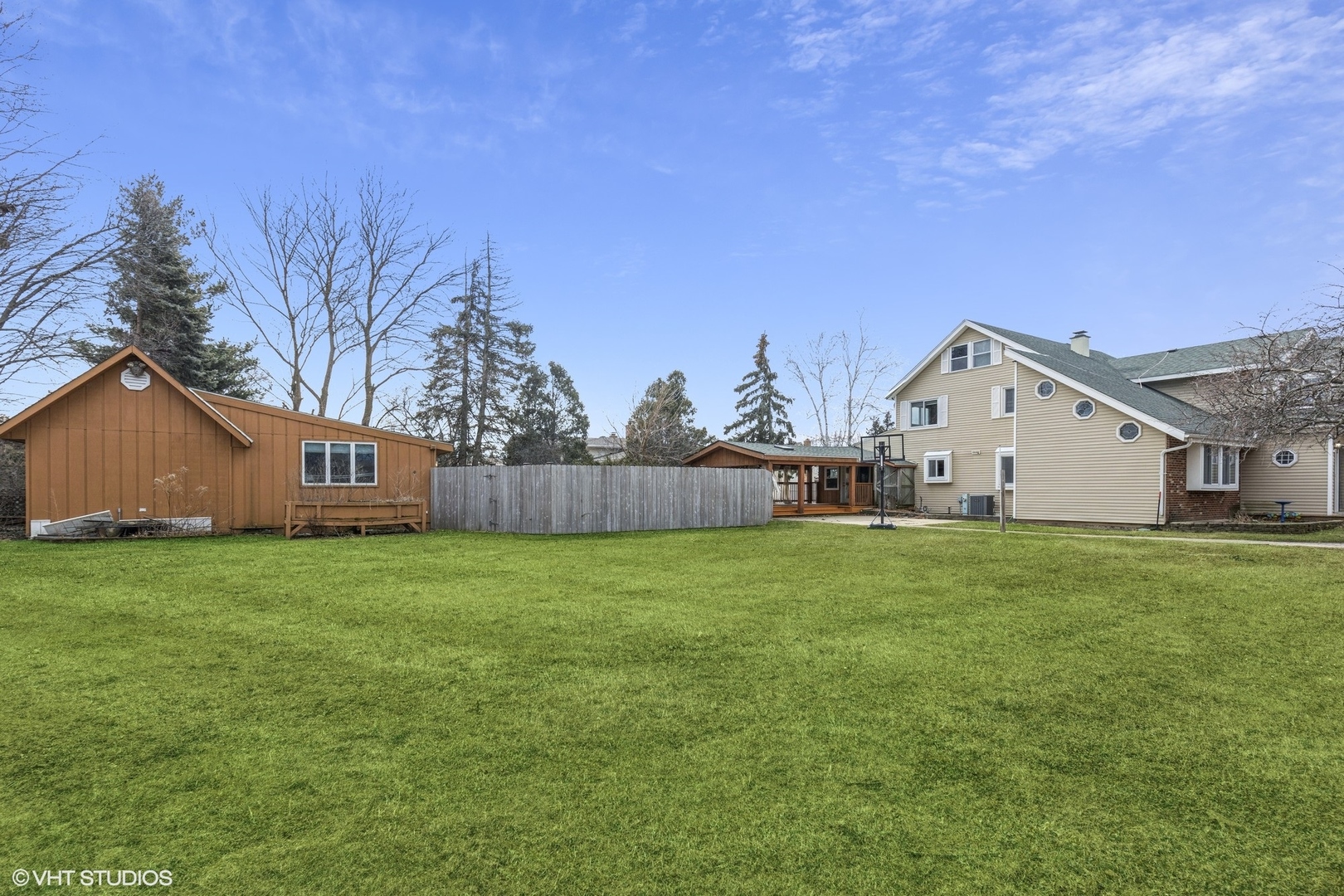 329 Killdeer Road Bloomingdale, IL 60108 - Photo 31 of 31 a house view with a garden space