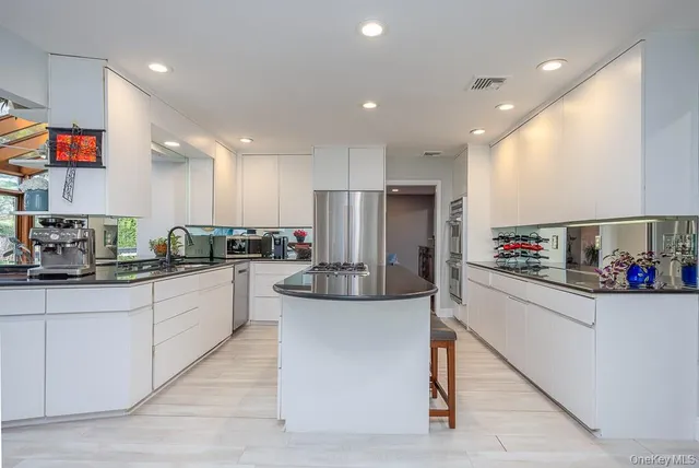 $1,289,900 | 16 Lady Godiva Way, New City, NY 10956