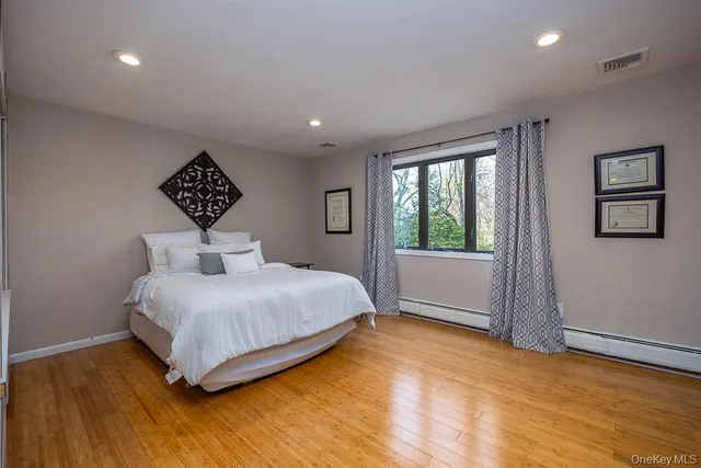 $1,289,900 | 16 Lady Godiva Way, New City, NY 10956