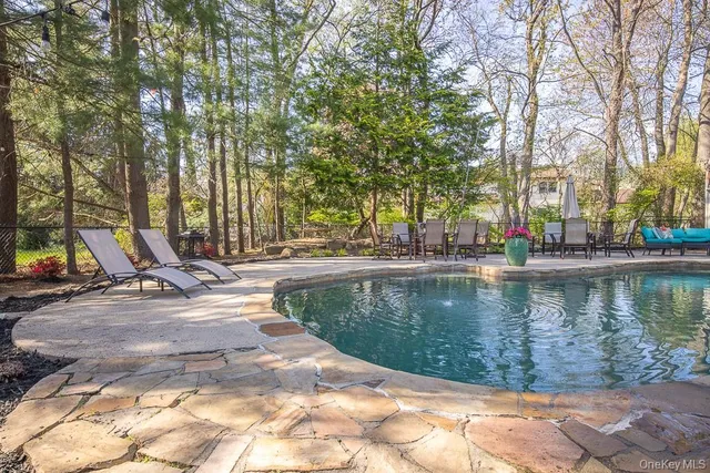 $1,289,900 | 16 Lady Godiva Way, New City, NY 10956