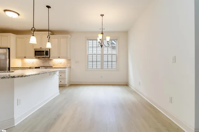 $459,900 | 19 Cloverfield Drive, Simpsonville, SC 29680