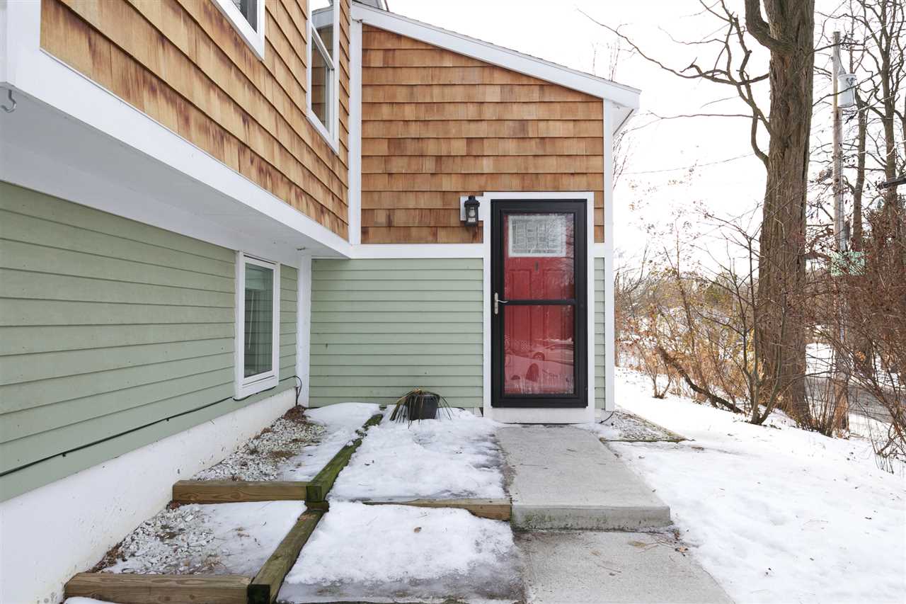 39 Gentes Road Essex, VT 05452 - Photo 2 of 28 Gallery Image 2