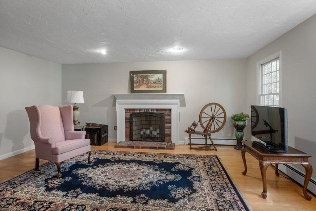 8 Daniels Road Mendon, MA 01756 - Photo 3 of 31 Gallery Image 3
