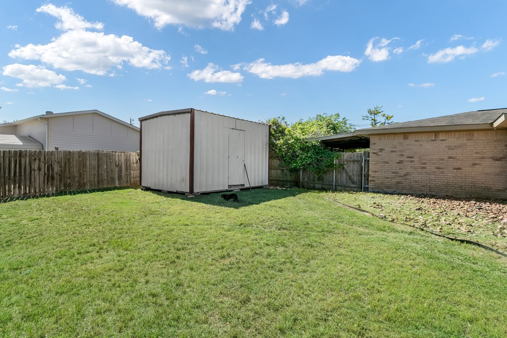 90 Quail Run Harper, TX 78631 - Photo 13 of 25 a view of a backyard