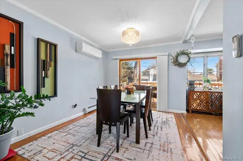 $988,000 | 20 Pickwick Drive West, Syosset, NY 11791