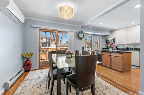 $988,000 | 20 Pickwick Drive West, Syosset, NY 11791