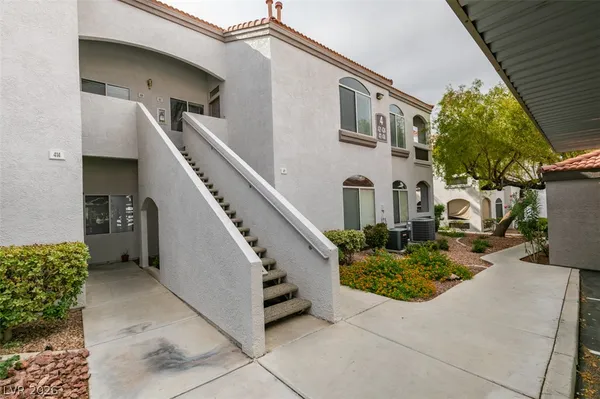 $1,650 | 700 Carnegie Street, Unit 421, Henderson, NV 89052