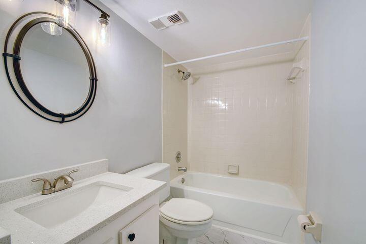 612 Executive Center Drive, Unit 103 West Palm Beach, FL 33401 - Photo 11 of 28 Bathroom