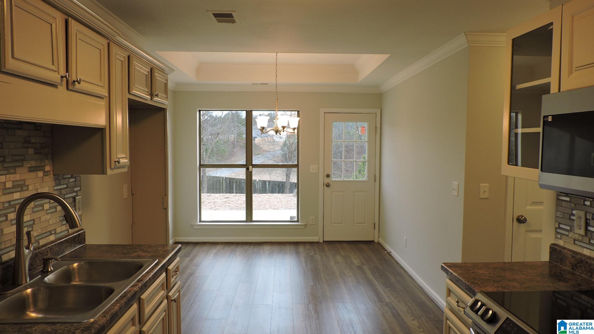 515 Village Springs Lane Springville, AL 35146 - Photo 7 of 19