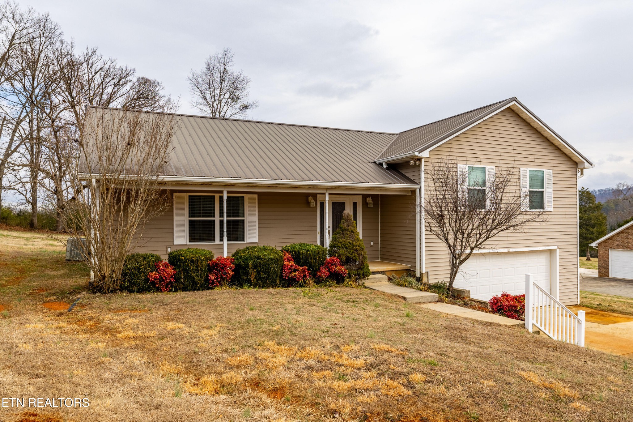3018 Peach Orchard Road Maryville, TN 37803 - Photo 2 of 60