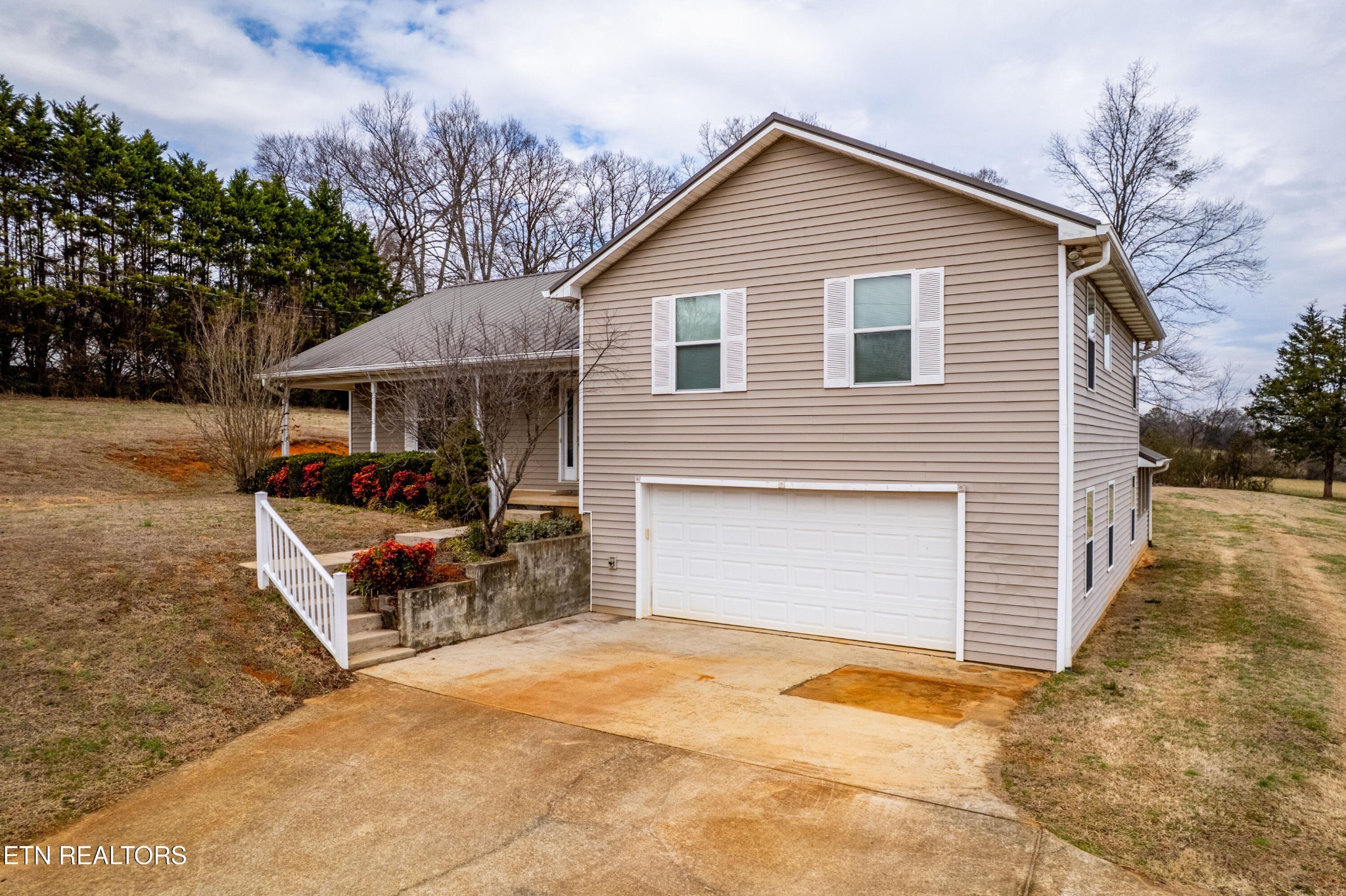 3018 Peach Orchard Road Maryville, TN 37803 - Photo 3 of 60