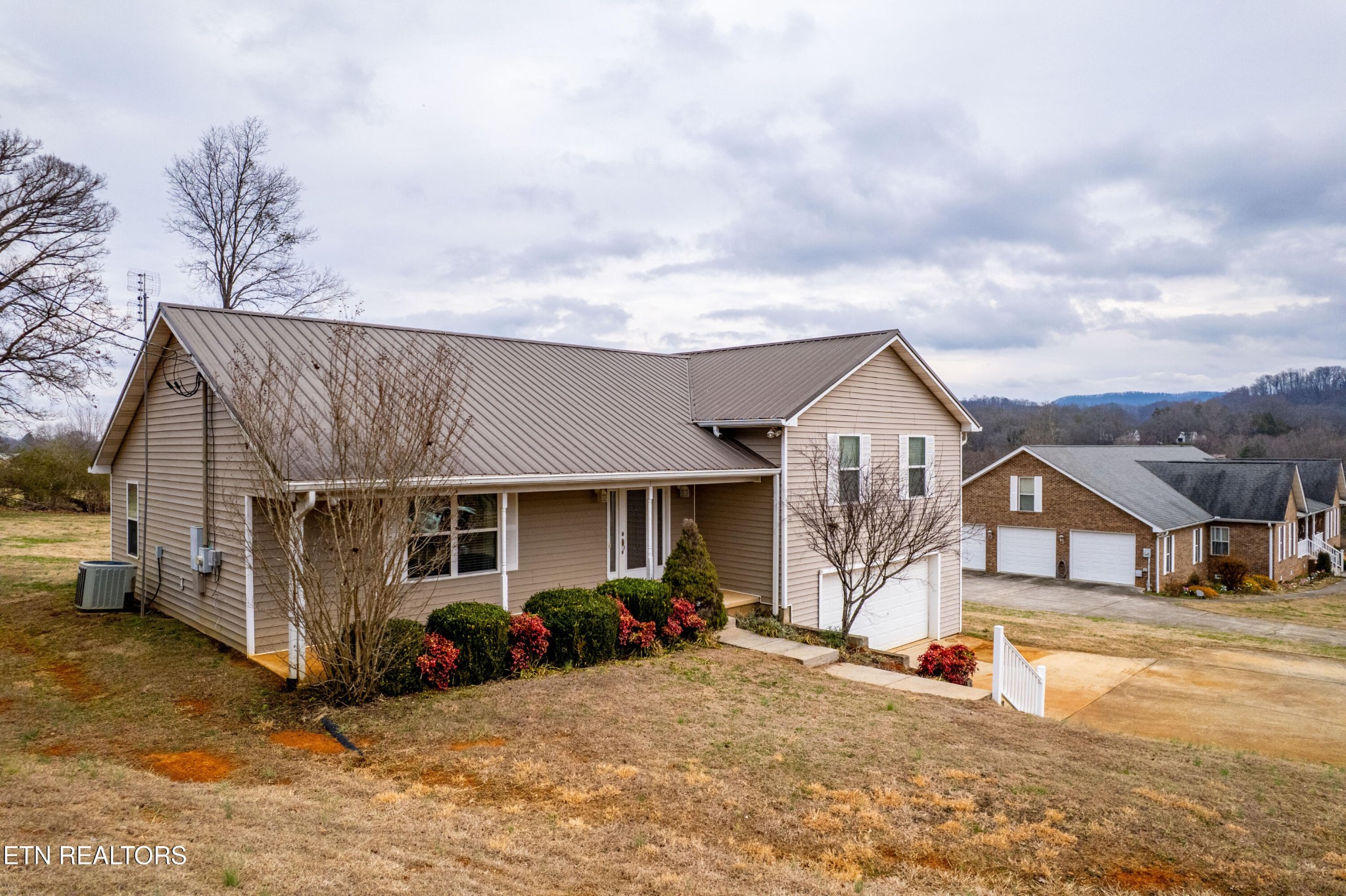 3018 Peach Orchard Road Maryville, TN 37803 - Photo 4 of 60