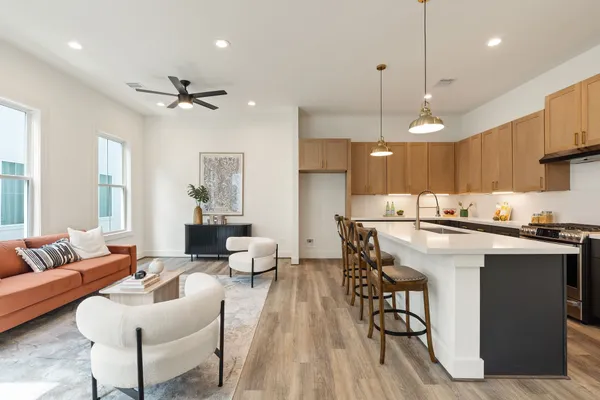 $618,000 | 1142 West 16th Street, Houston, TX 77008